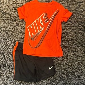 Nike outfit (4T)